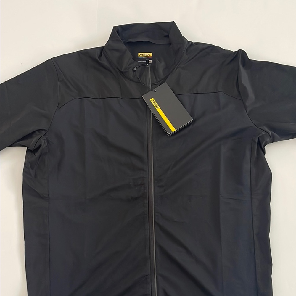 Black Windbreaker with Full-Length Zipper and Lightweight Design
